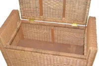 Sitz-/Wäschetruhe mit Auflage 