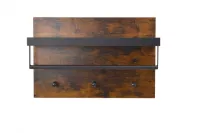 Morderne Wandgarderobe aus Holz 