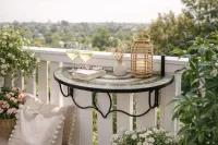 Halbrunder Balkontisch zum Einhängen mit Mosaik in Grün – 76 cm, Metall Schwarz