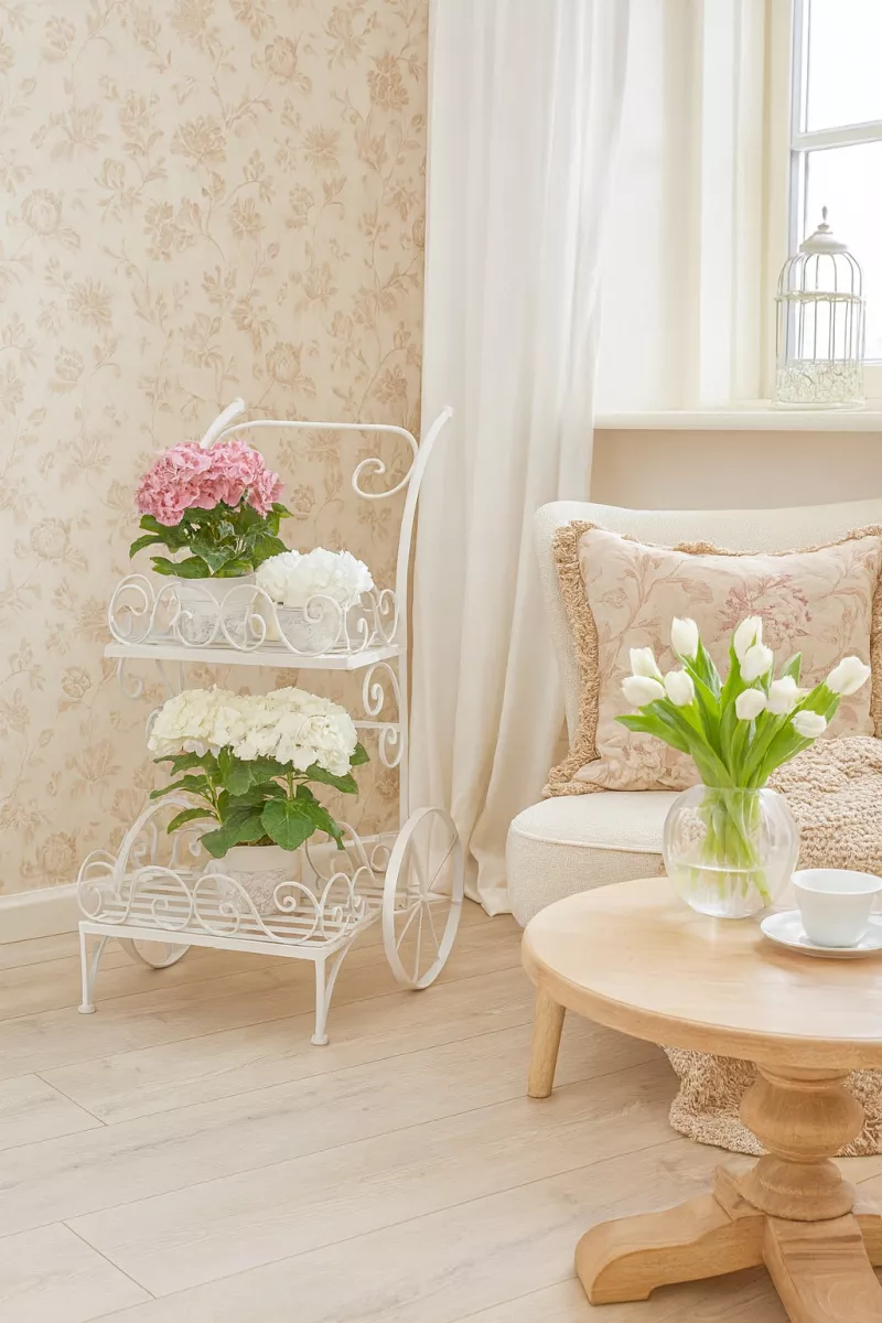 Blumenständer aus Metall 