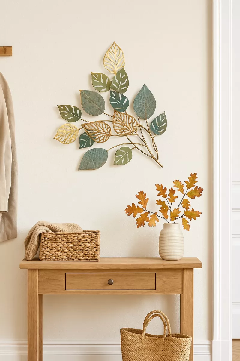 Wanddeko Blätterzweig aus Metall – Natur & Eleganz in Grün und Gold