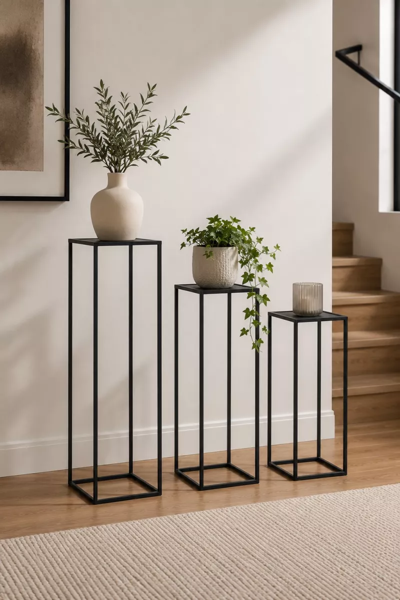 Blumenständer aus Metall in Schwarz – Modernes Industrial Design – 3 Größen verfügbar